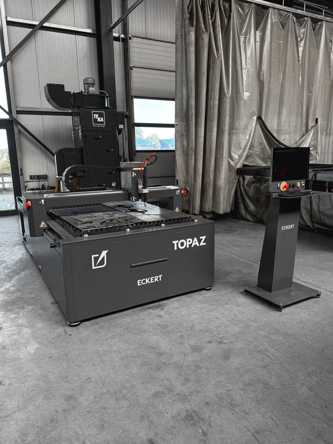 Eckert's Topaz CNC plasma cutting machine - compact design