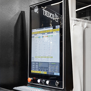 Control panel with software interface – Diamond Vector Laser